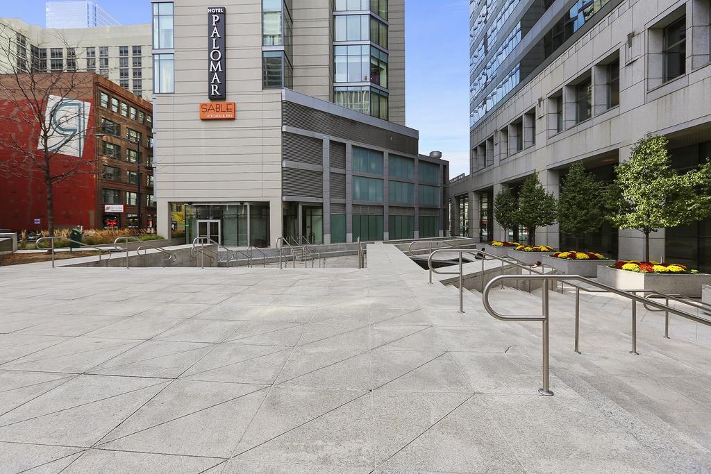 Bridgestreet At State And Grand Aparthotel Chicago Exterior photo